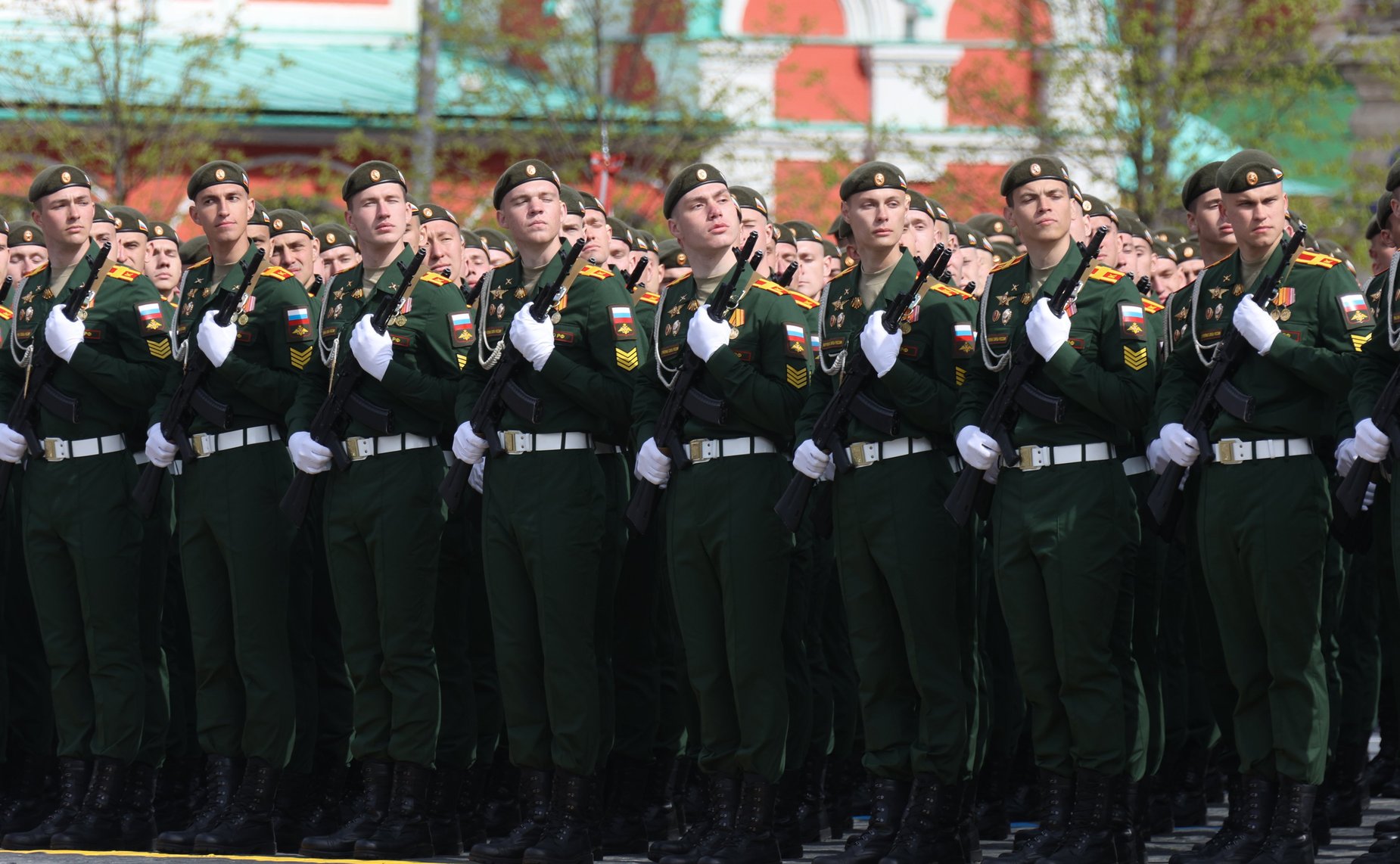 В ознаменование 77-й годовщины Победы в Великой Отечественной войне 1941–1945 годов в Москве состоялся военный парад