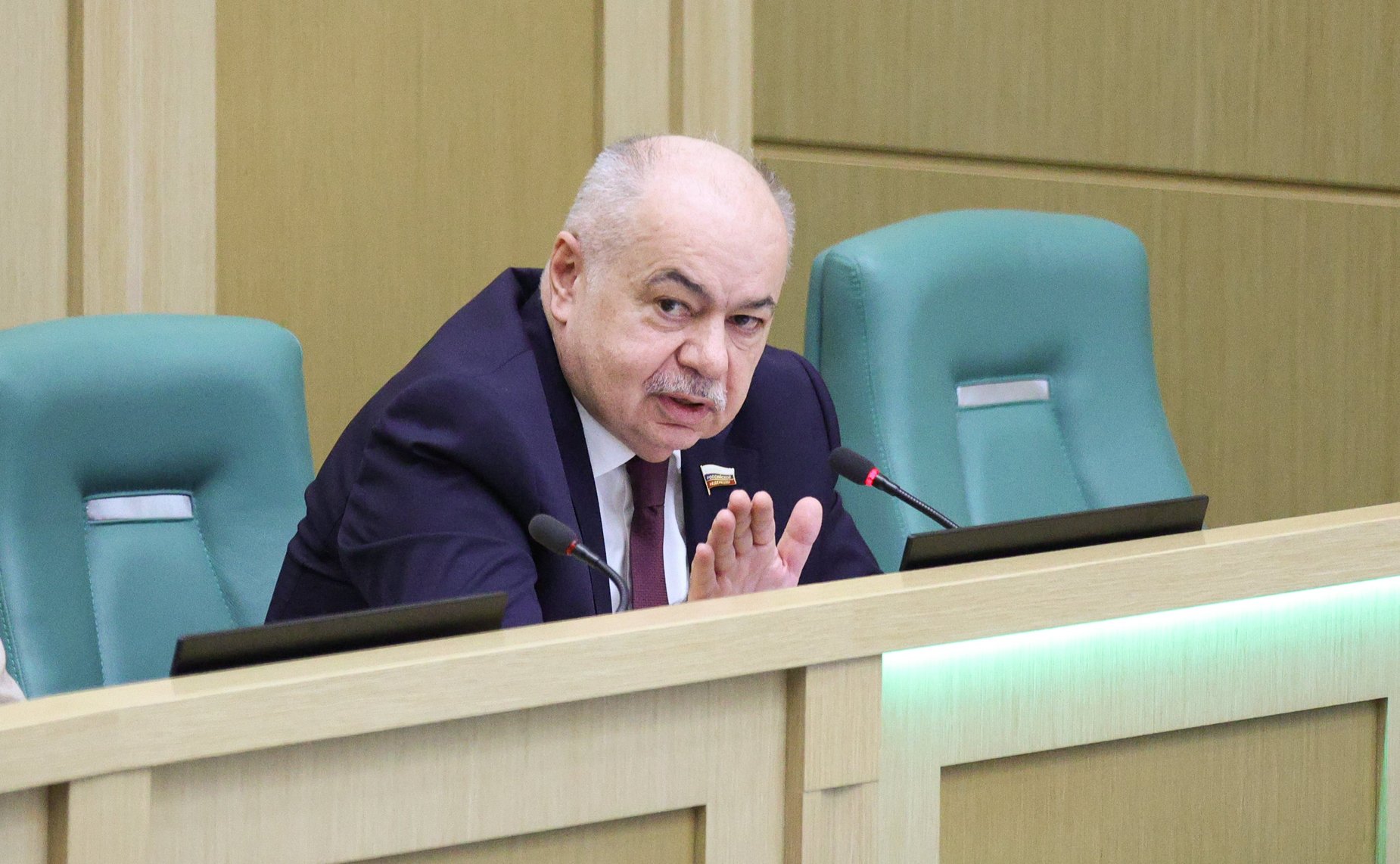 Ильяс Умаханов