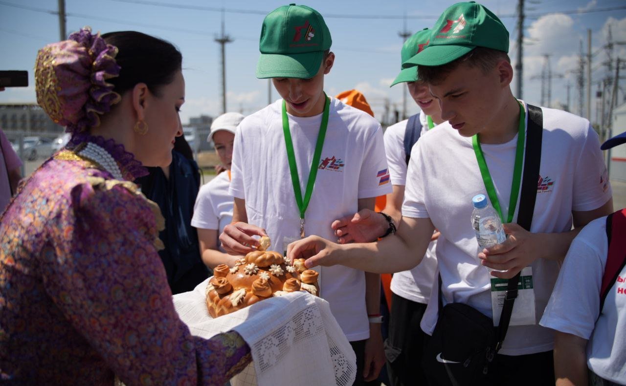 Сергей Горняков приветствовал участников культурно-образовательного проекта «Поезд Памяти» в Волгограде