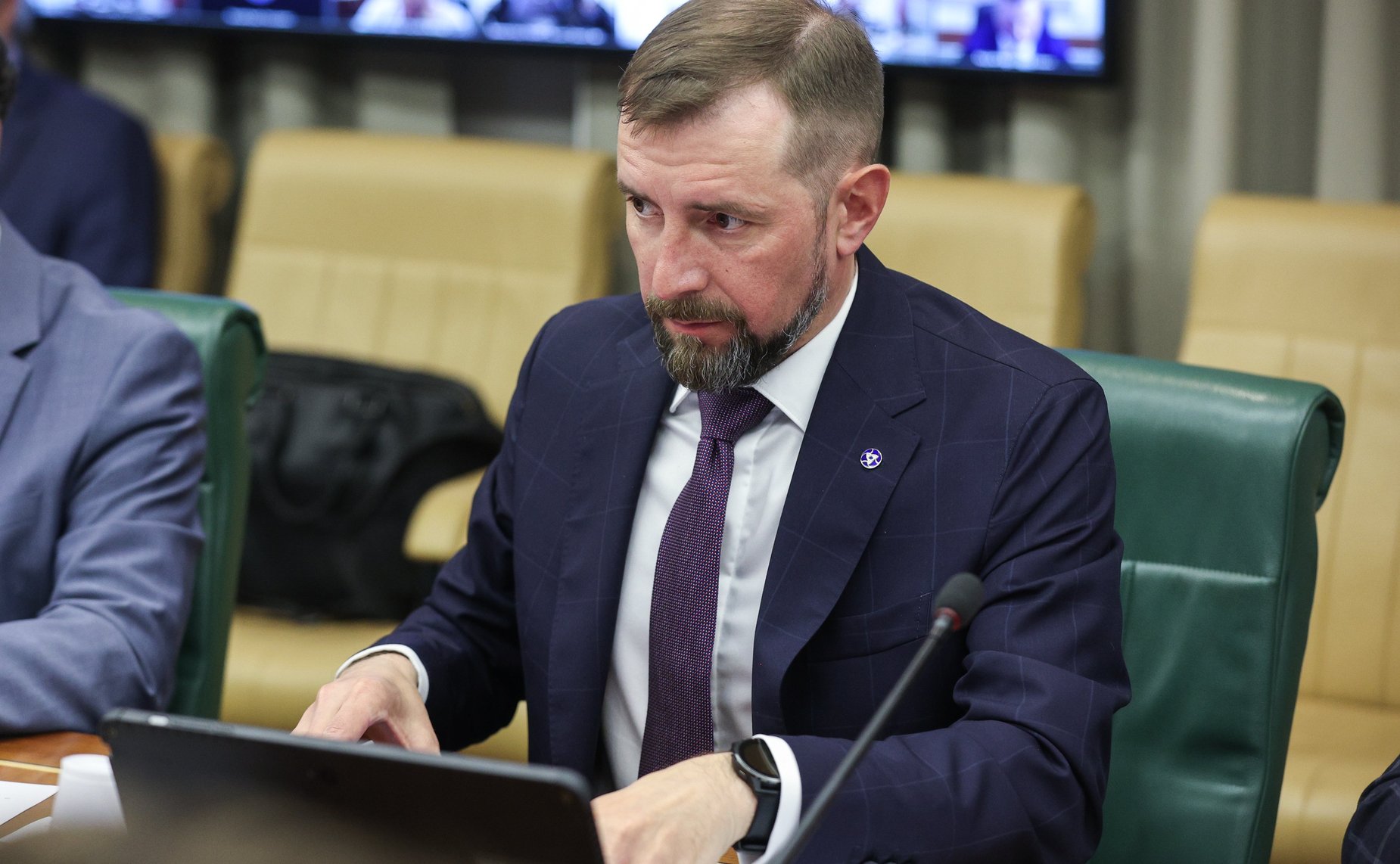 Круглый стол Комитета Совета Федерации по экономической политике на тему «О мерах по развитию использования электротранспортных средств и созданию необходимой инфраструктуры»