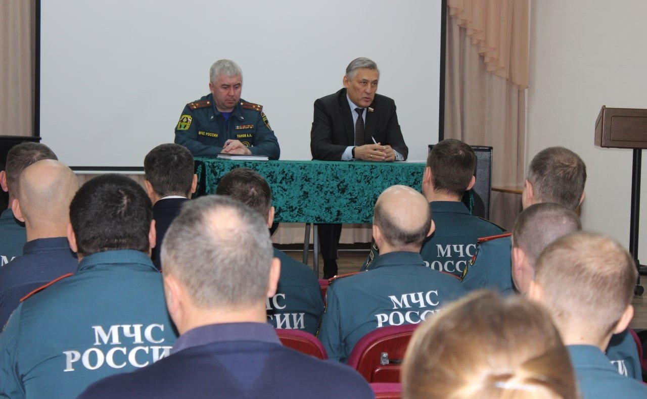 Юрий Валяев встретился с личным составом Управления МЧС России в субъекте Федерации