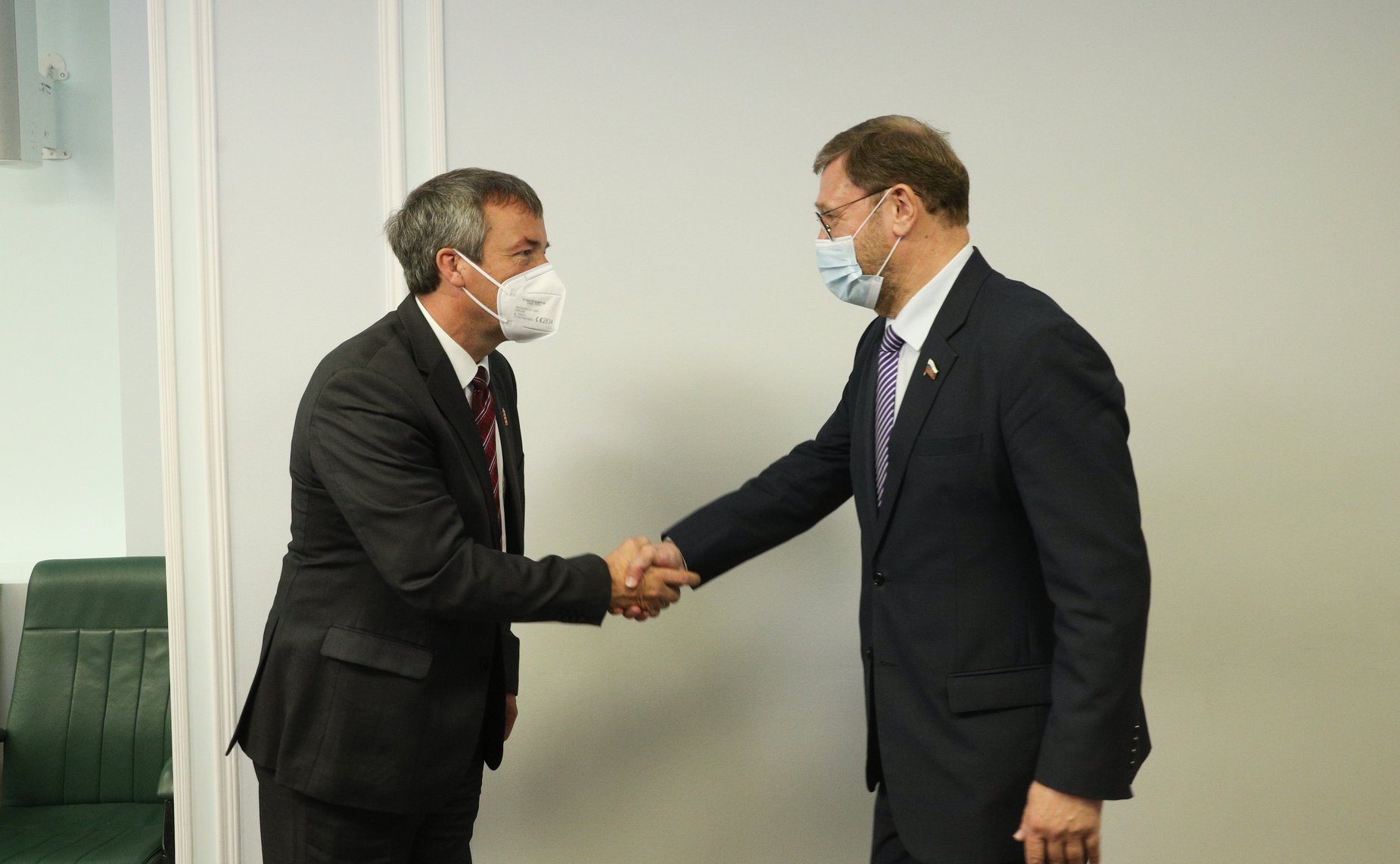 Встреча заместителя Председателя СФ Константина Косачева с депутатом Бундестага Федеративной Республики Германия, Координатором межобщественного сотрудничества с Россией, Центральной Азией и странами Восточного партнерства ФРГ