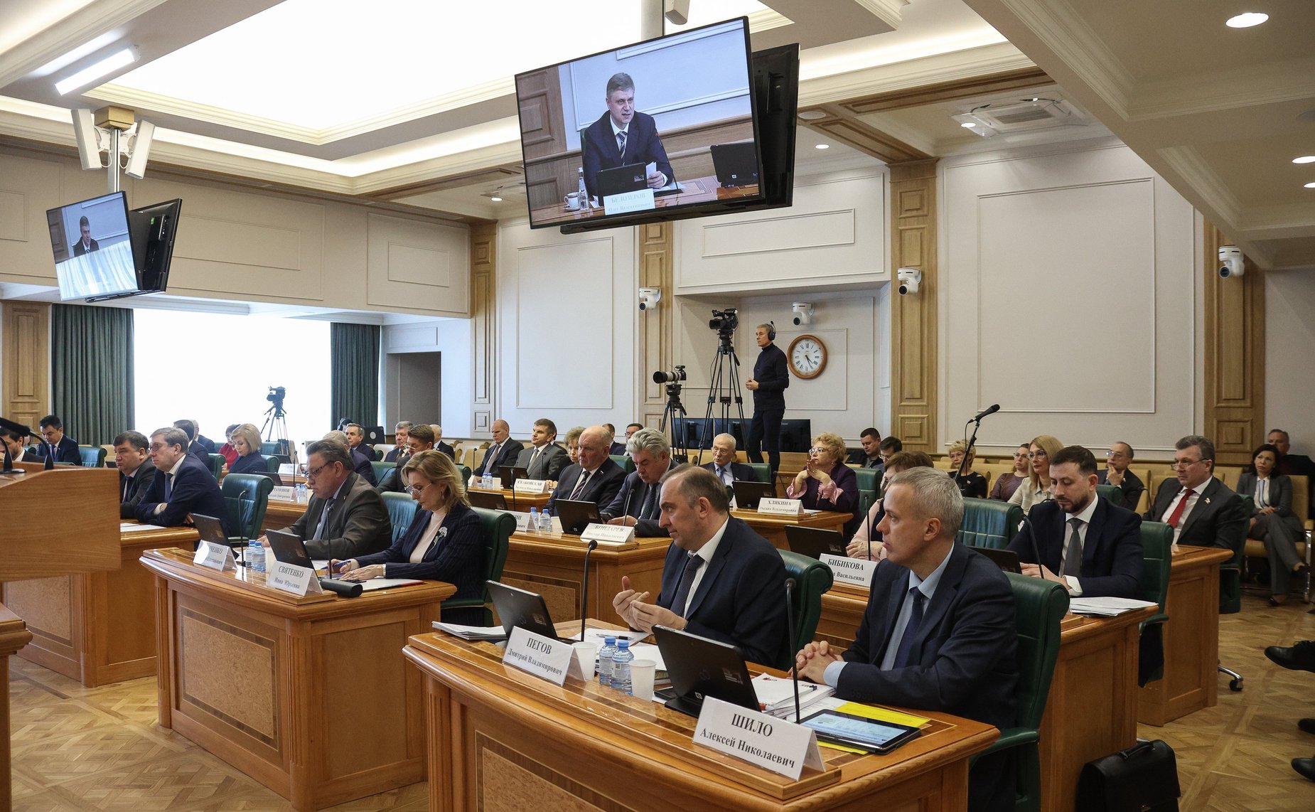 Встреча сенаторов Российской Федерации с генеральным директором — председателем правления ОАО «РЖД» Олегом Белозеровым в формате «Открытого диалога»