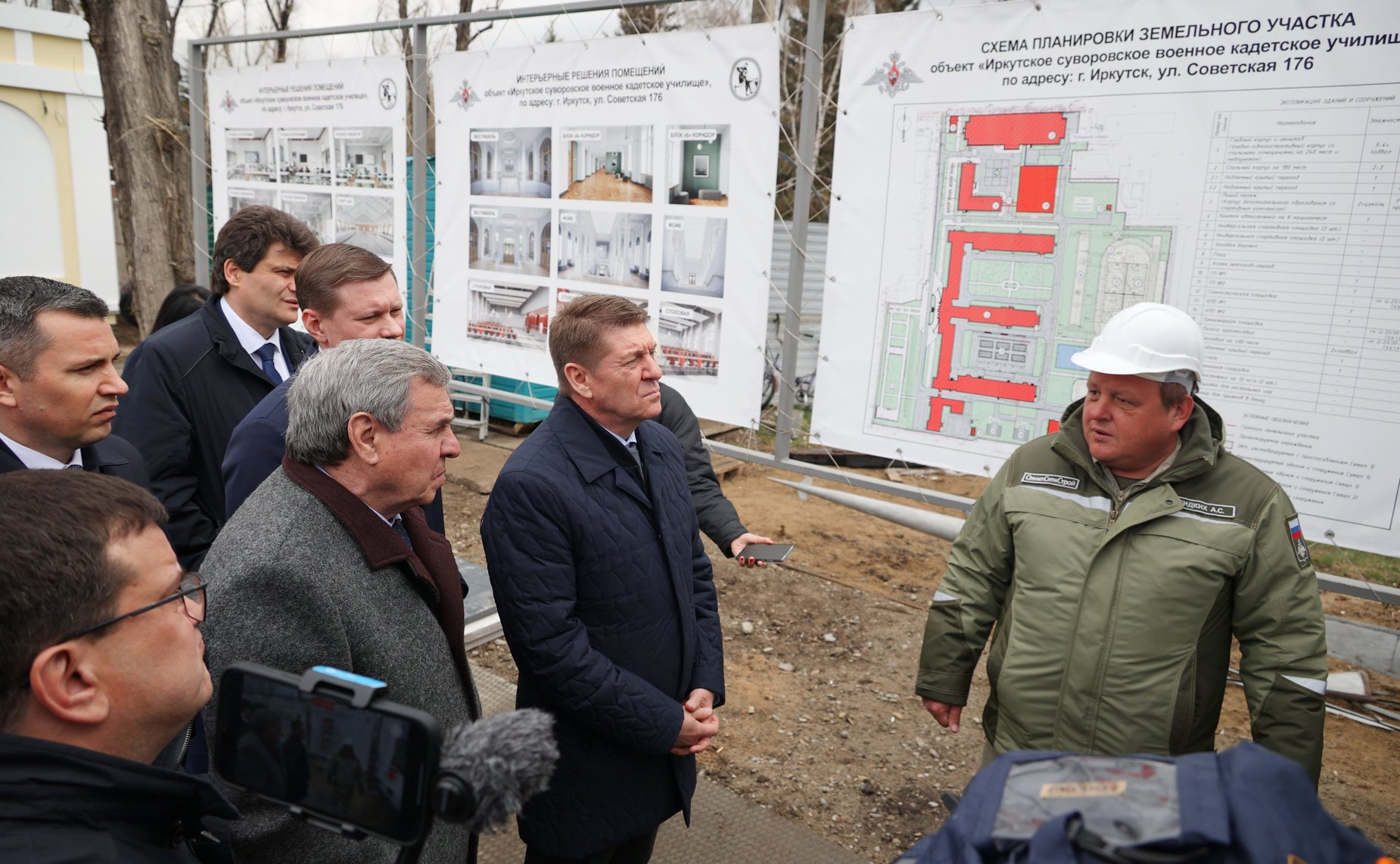 Делегация СФ посетила строительство Иркутского суворовского военного кадетского училища