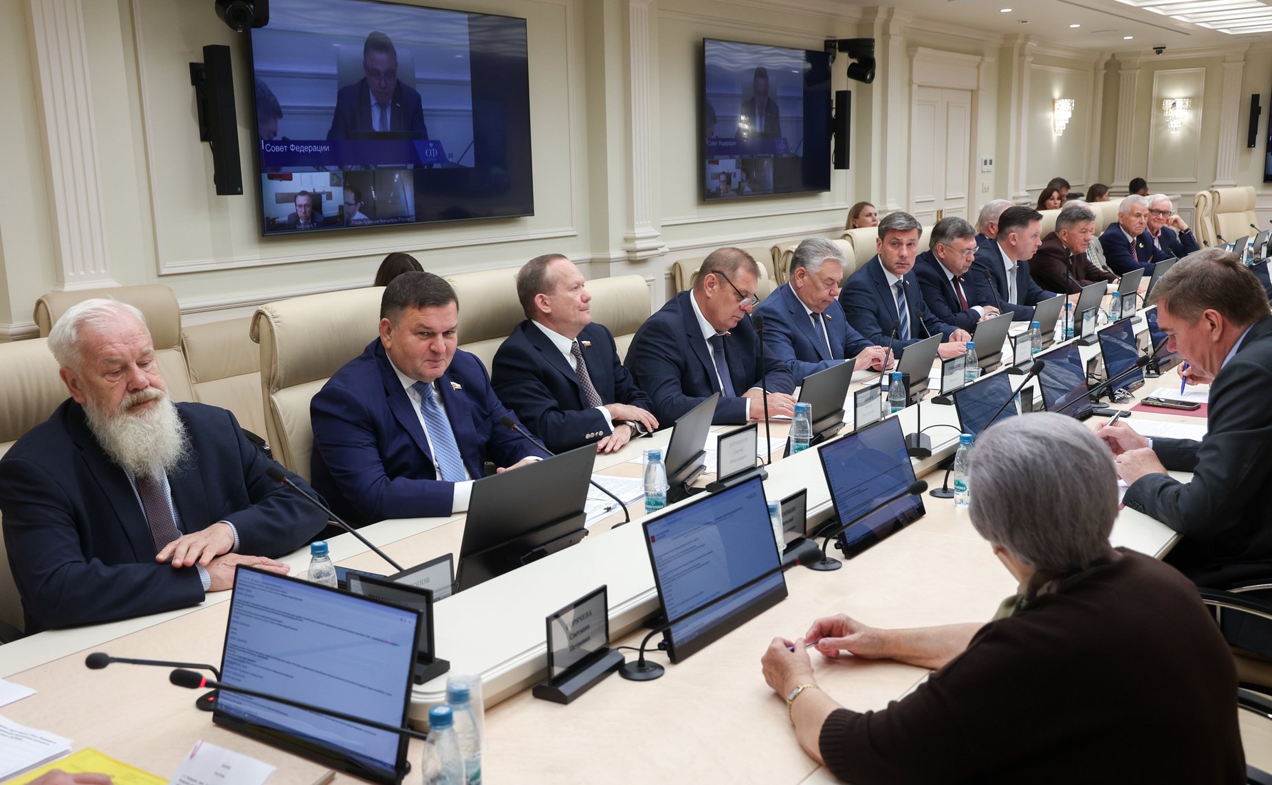 Заседание Комитета Совета Федерации по Регламенту и организации парламентской деятельности