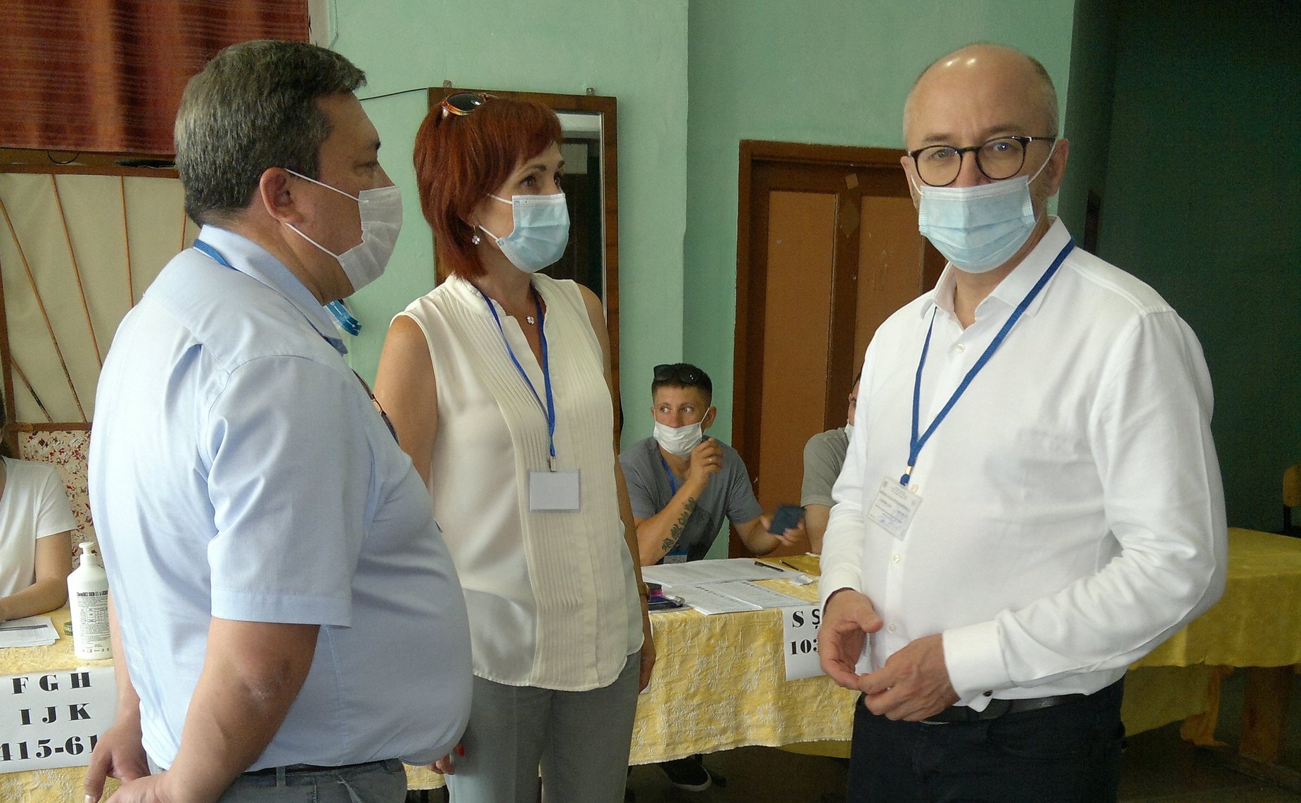 Сенаторы РФ принимают участие в наблюдении за проведением парламентских выборов в Молдове