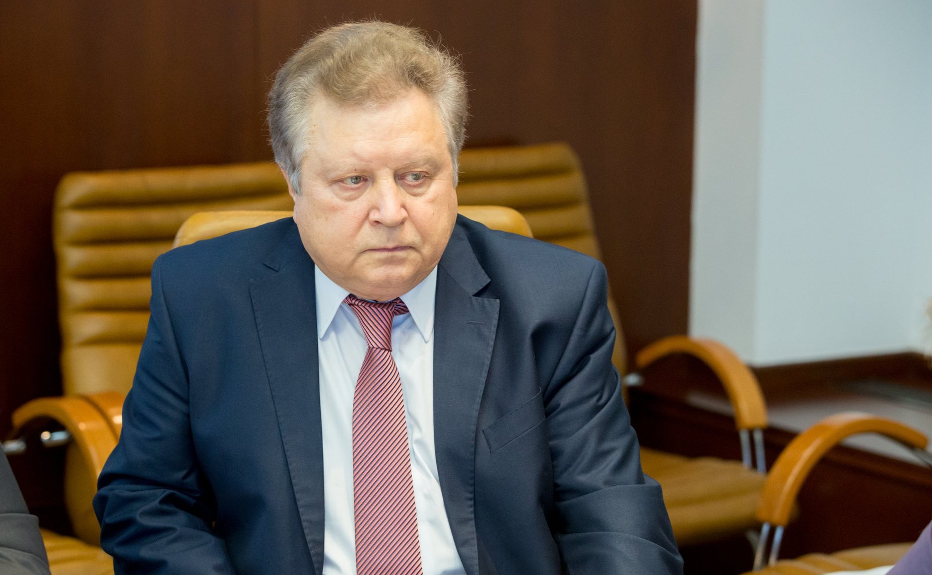 Е. Серебренников