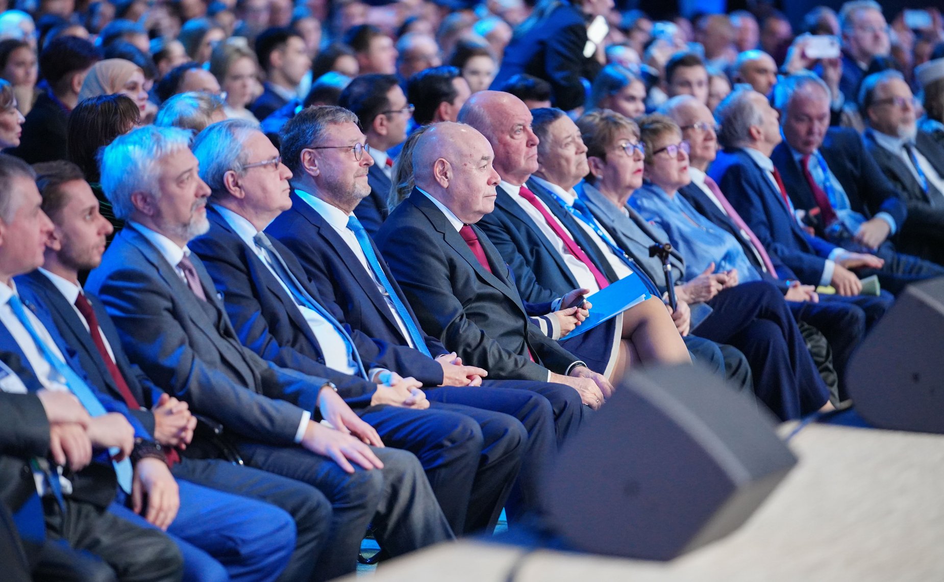 Заместитель Председателя СФ Константин Косачев и председатель Комитета СФ по международным делам Григорий Карасин приняли участие в пленарном заседании Международного форума сотрудничества