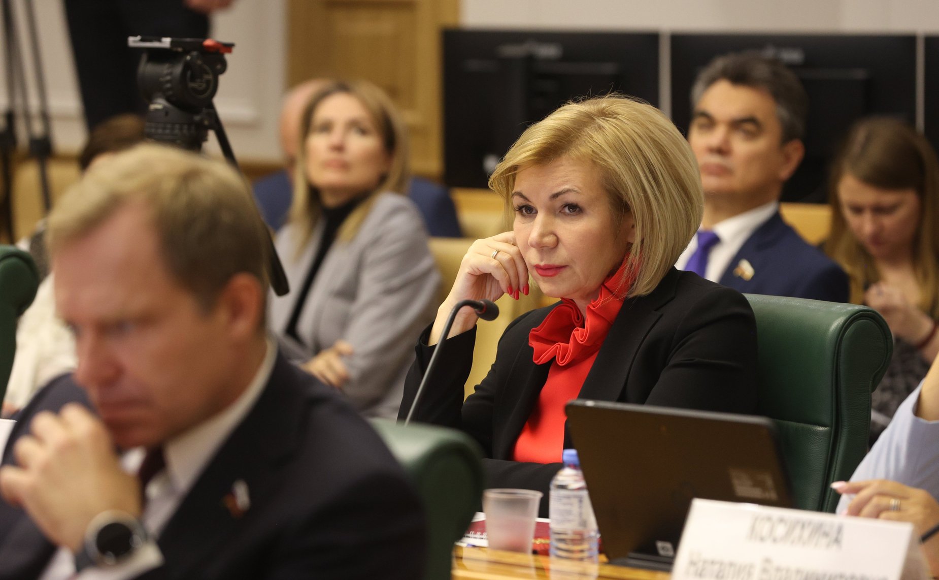 Встреча сенаторов Российской Федерации с Министром строительства и жилищно-коммунального хозяйства РФ Иреком Файзуллиным в формате открытого диалога