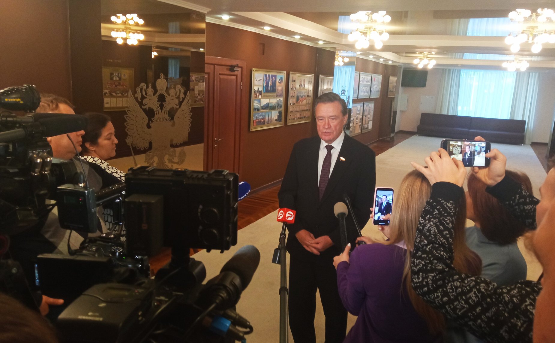 Сергей Рябухин в ходе работы в регионе принял участие в 65-м заседании Законодательного Собрания