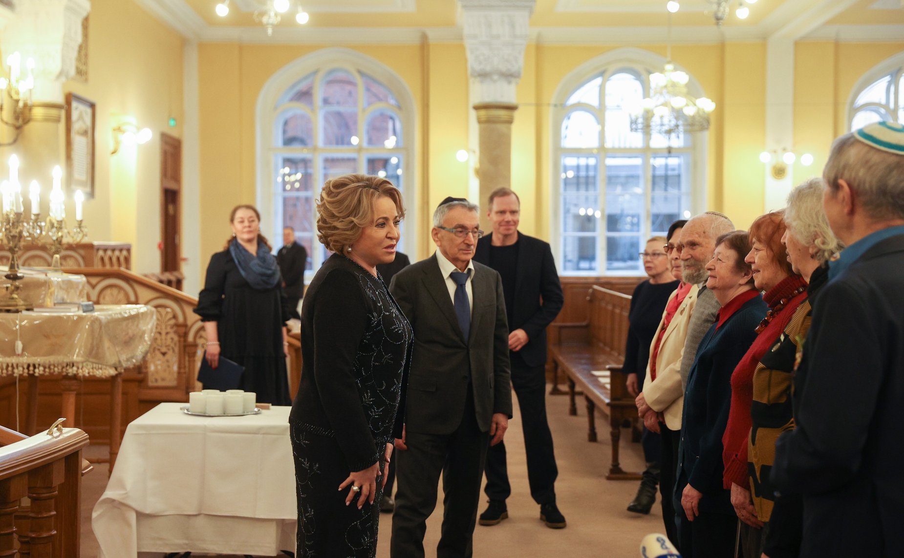 Валентина Матвиенко в Международный день памяти жертв Холокоста посетила Большую Хоральную Синагогу