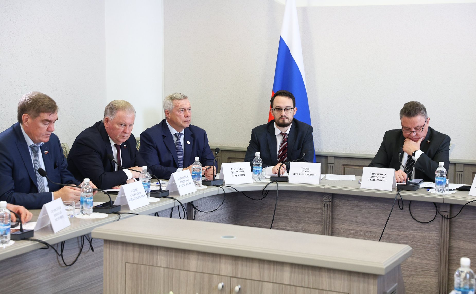 В Ростове-на-Дону состоялось выездное заседание комиссии Совета Федерации по мониторингу законодательства в сфере государственного контроля (надзора) и муниципального контроля