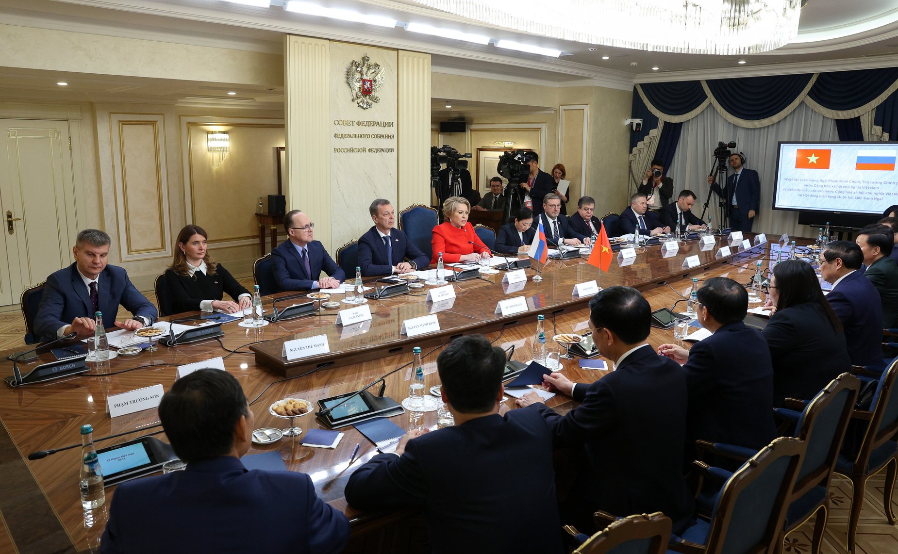 Валентина Матвиенко провела встречу с Премьер-министром Социалистической Республики Вьетнам Фам Минь Тинем