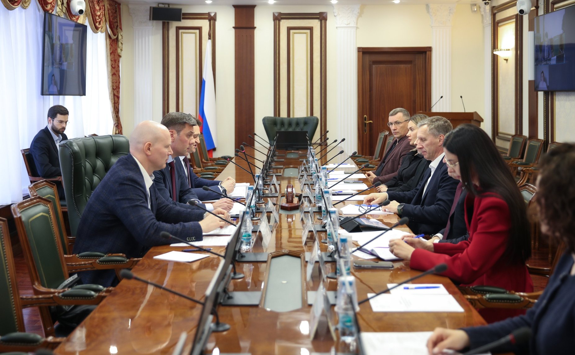 Совещание Комитета СФ по Регламенту и организации парламентской деятельности «Защита прав интересов потребителей в условиях современной торговли в городской среде»