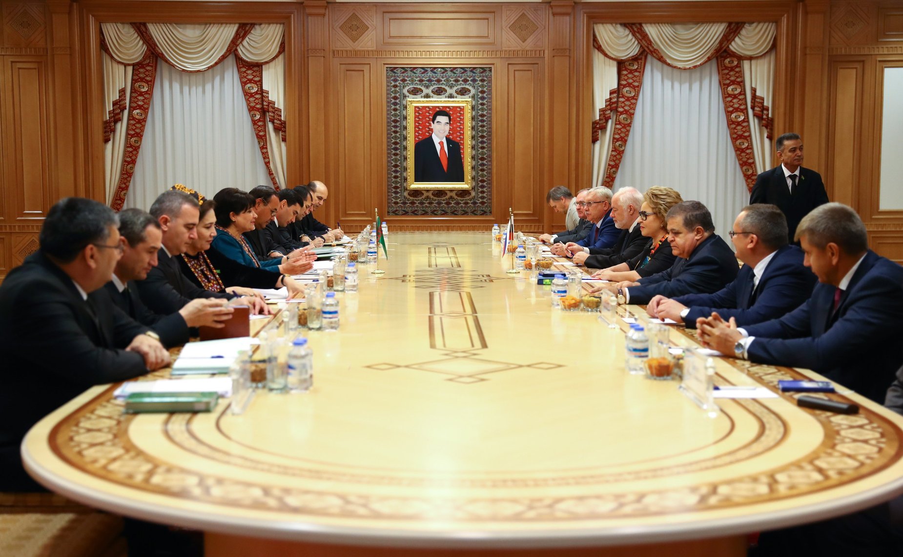 Встреча В. Матвиенко с Председателем Меджлиса Туркменистана А. Нурбердыевой