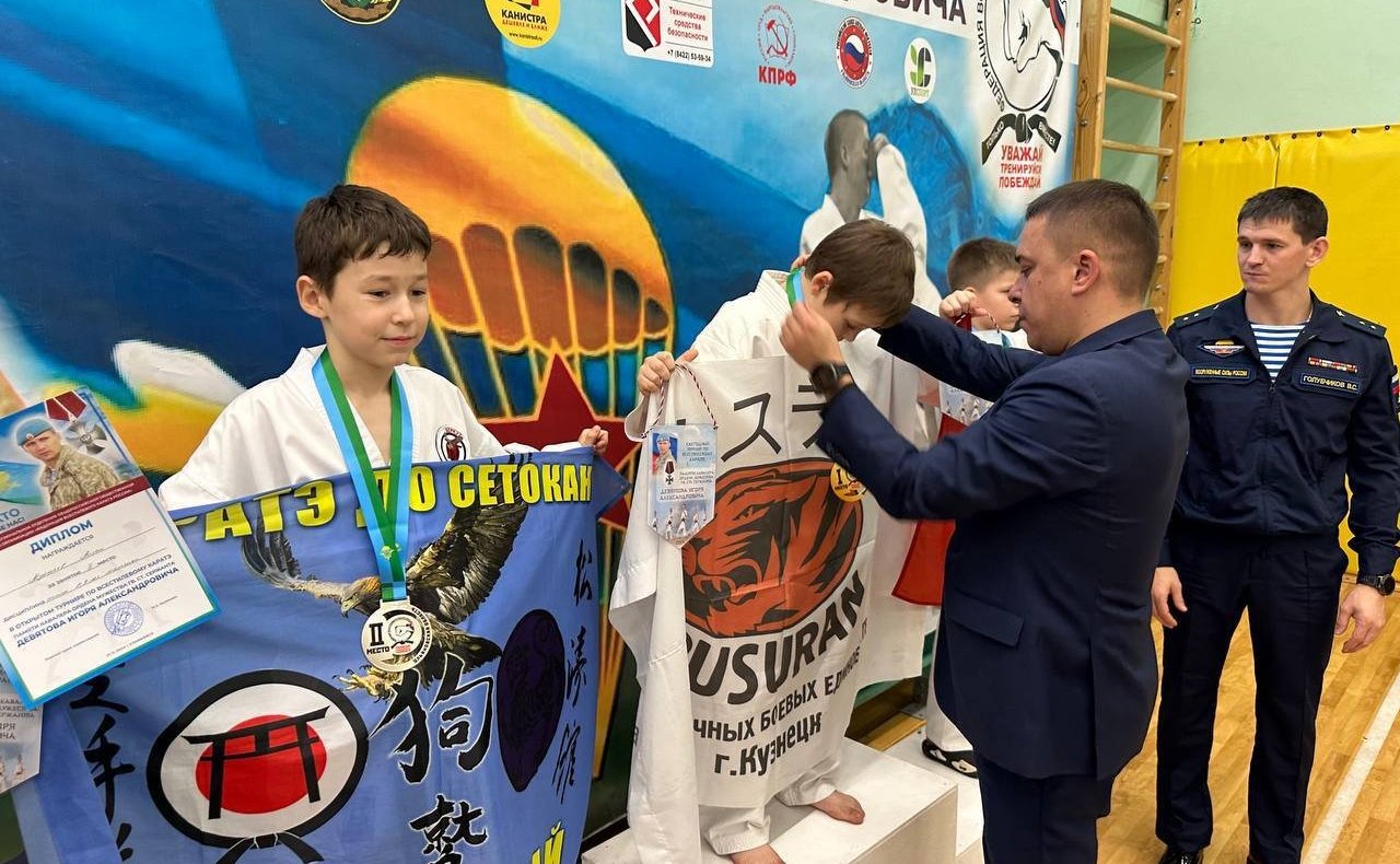 Айрат Гибатдинов открыл турнир по всестилевому карате памяти кавалера Ордена мужества, гвардии старшего сержанта Игоря Девятова