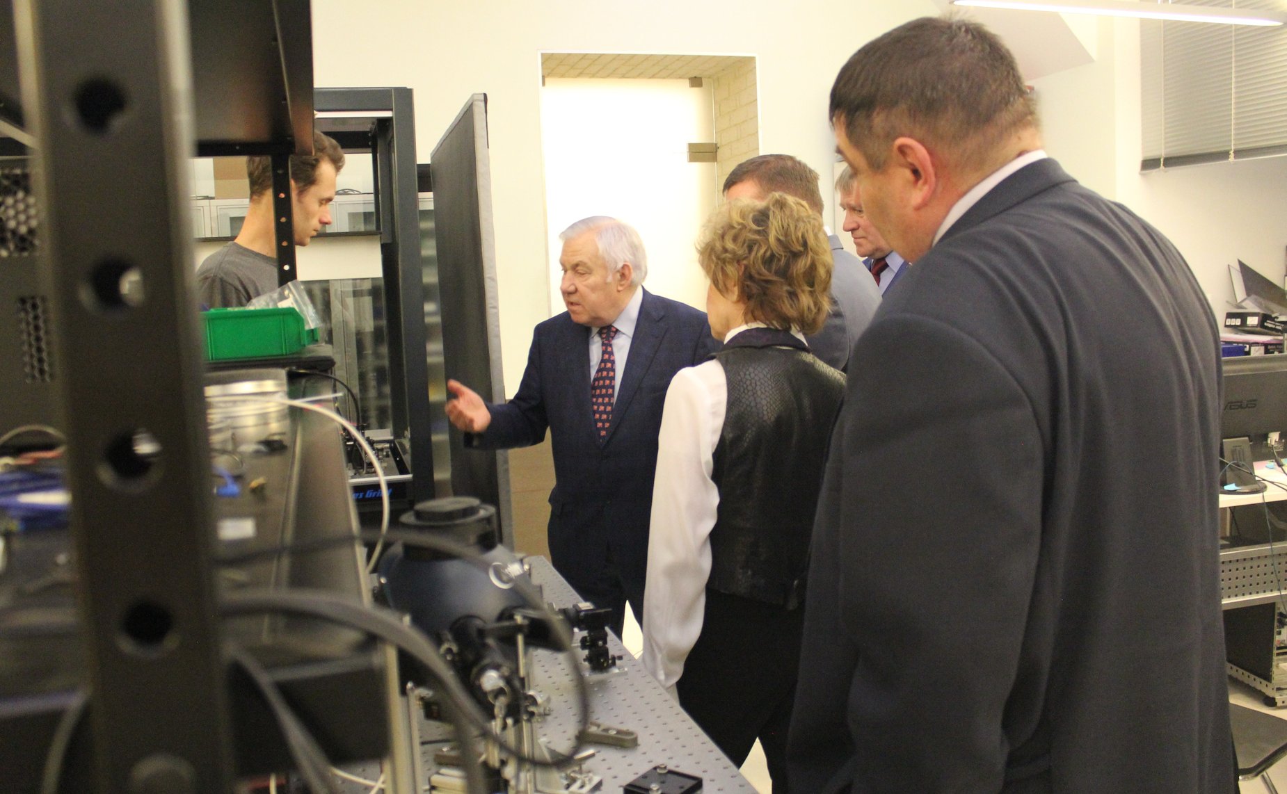 Заместитель председателя Комитета СФ по обороне и безопасности Алексей Кондратьев посетил Всероссийские форумы «Золотой эполет» и «Инженер — профессия творческая»