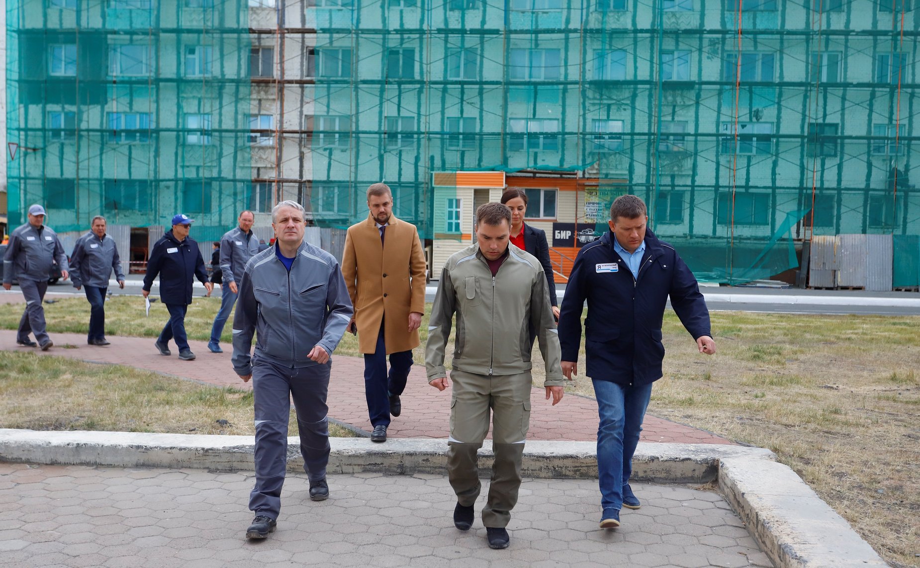 Сенаторы РФ осмотрели стройплощадки после демонтажа многоквартирных домов, Комплексный центр социального обслуживания населения, инфраструктурные объекты