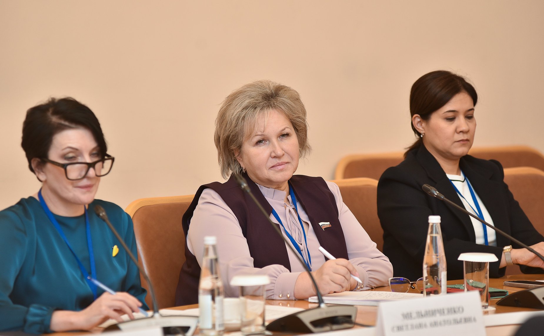 Елена Писарева приняла участие в работе сессии «Международное сотрудничество в сфере образования. „Профессии будущего“ в легкой промышленности» в рамках Международного форума «Содружество моды»