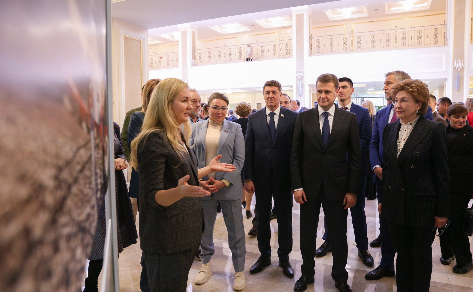 Открытие в Совете Федерации фотовыставки «Арктика — для людей с характером», посвященной проекту по очистке арктической территории «Чистая Арктика»