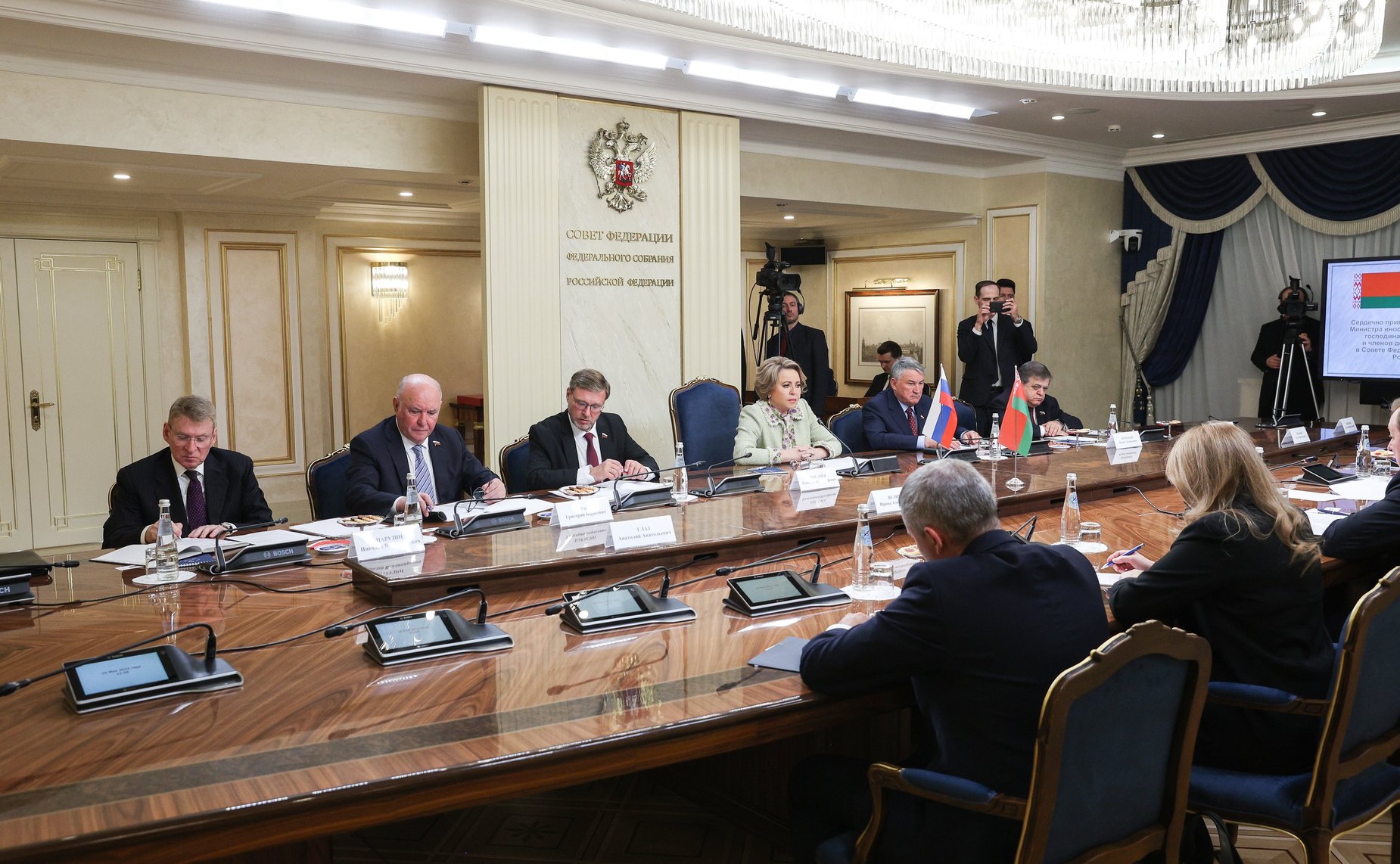 Валентина Матвиенко провела встречу с Министром иностранных дел Республики Беларусь Сергеем Алейником, который находится в России с официальным визитом