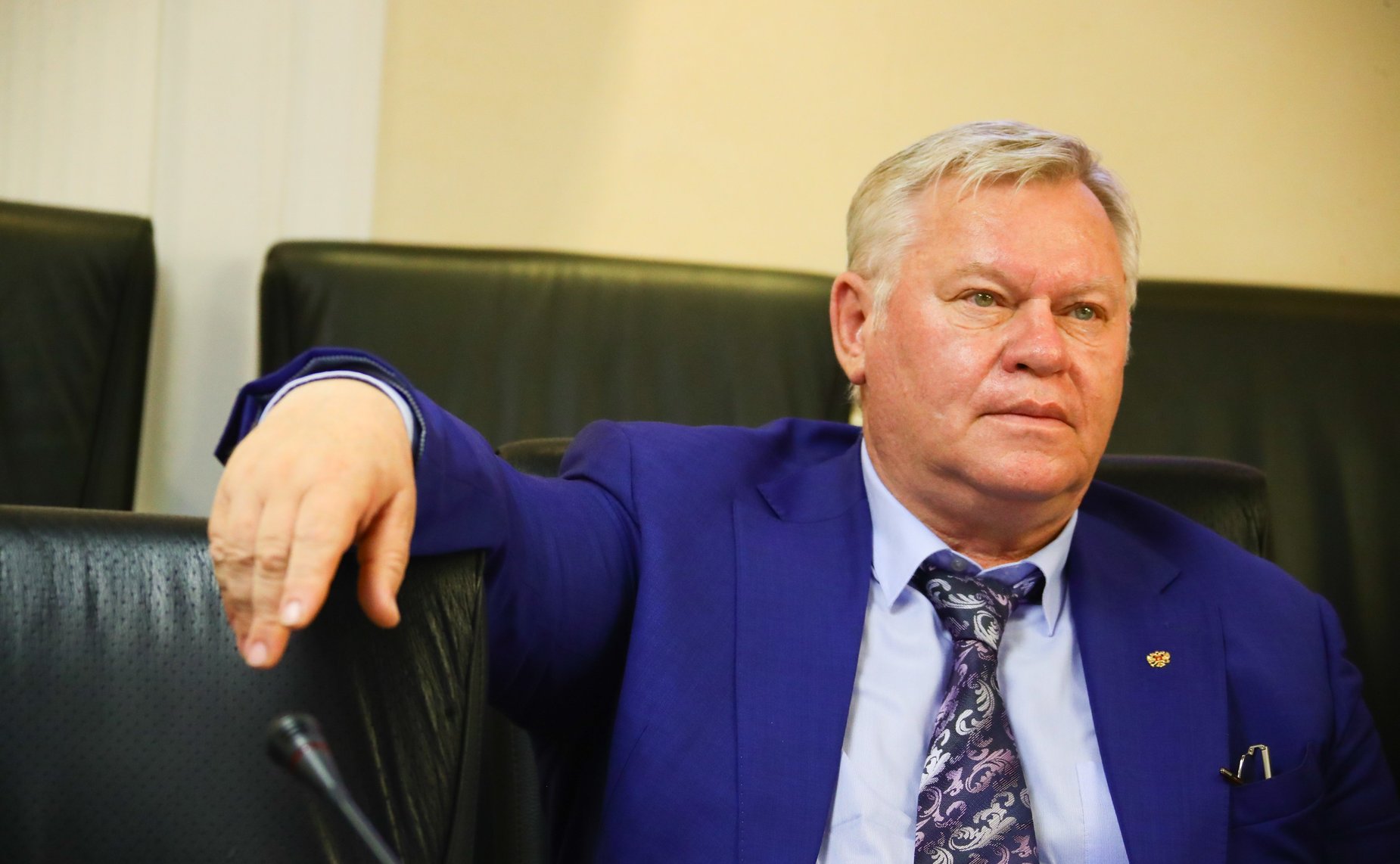 Владимир Петров