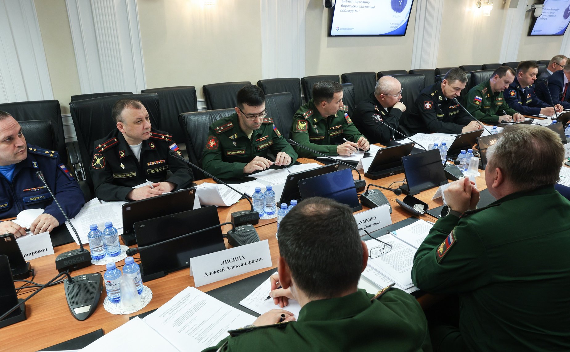 Круглый стол Комитета Совета Федерации по обороне и безопасности