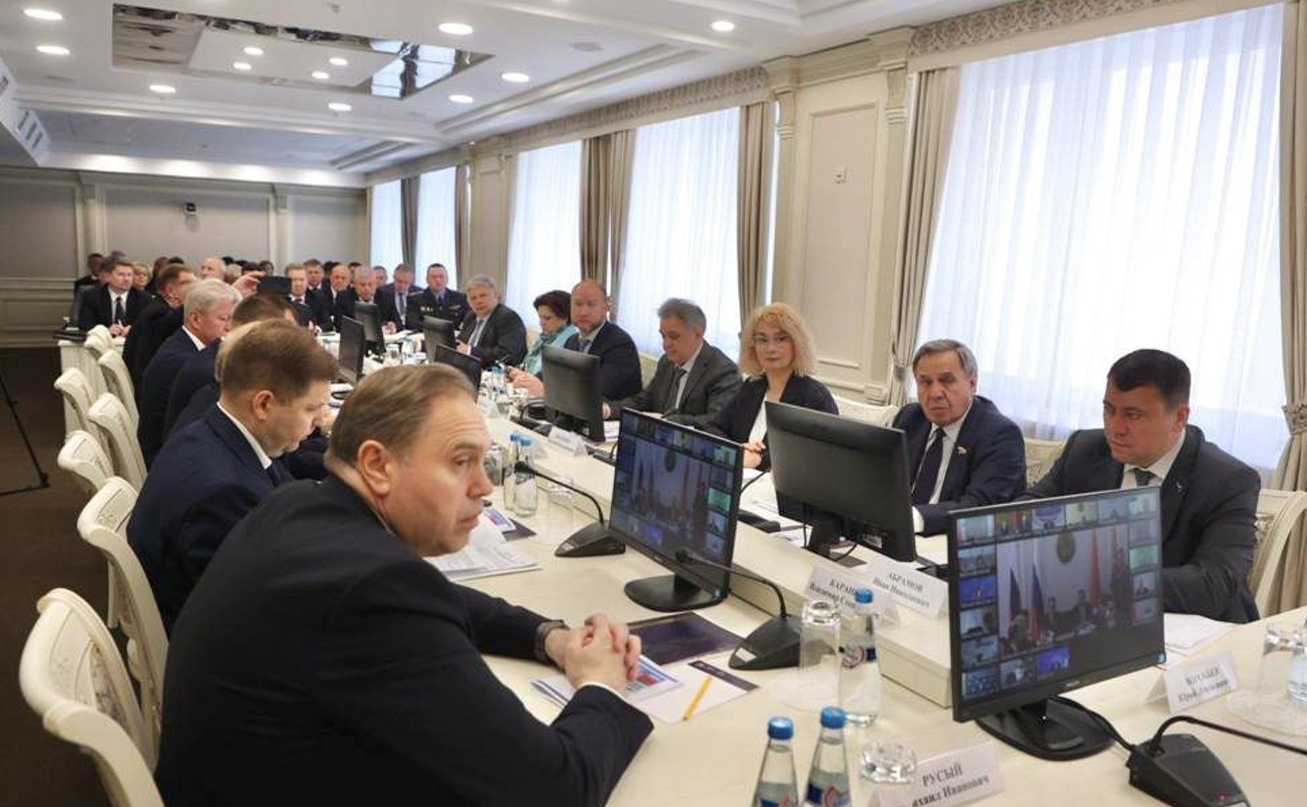 Юрий Воробьев принял участие в совместном заседании белорусского и российского организационных комитетов по подготовке IX Форума регионов Беларуси и России. Мероприятие состоялось в городе Гродно (Республика Беларусь)