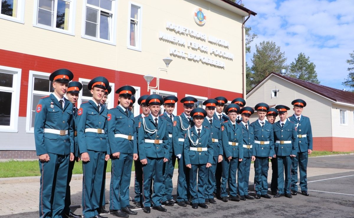 Ю. Воробьев провел для кадетов школы «Корабелы Прионежья» урок патриотического воспитания