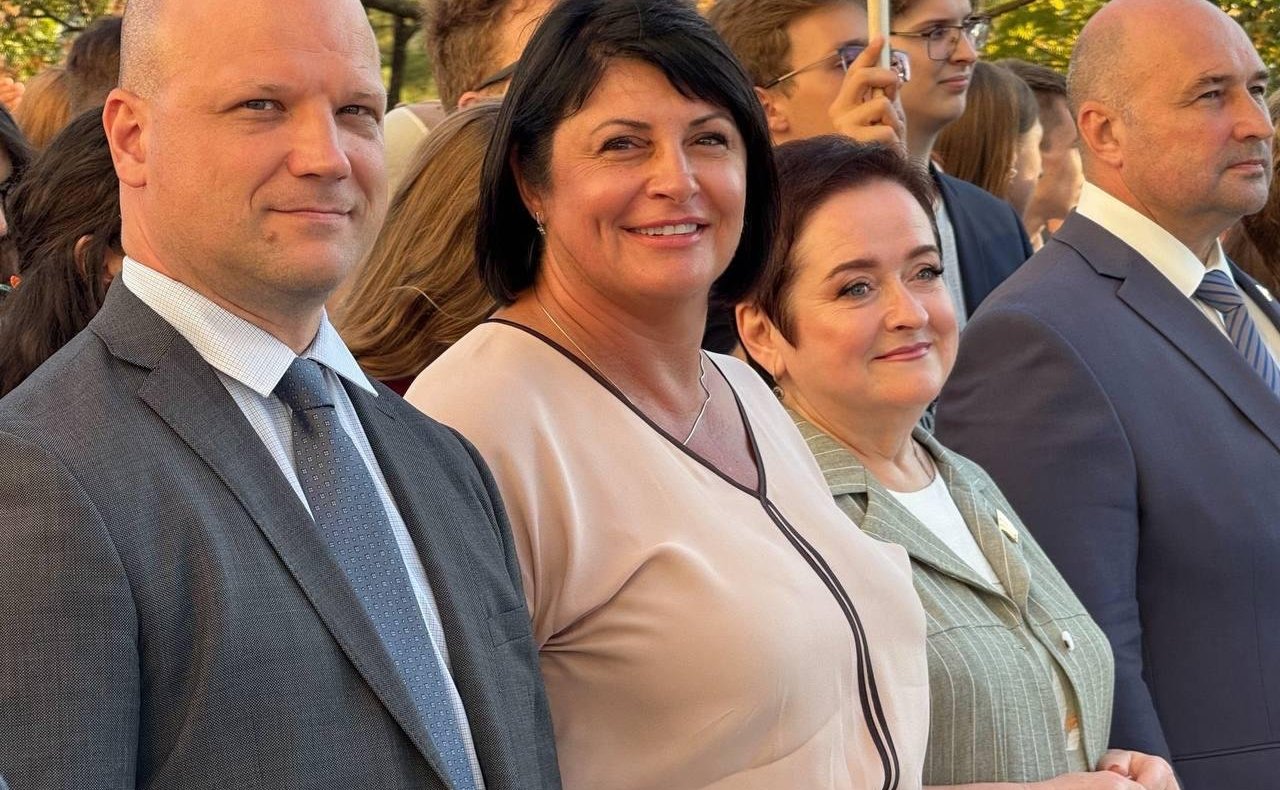 Лариса Мельник приняла участие в праздничных мероприятиях, посвящённых Дню знаний