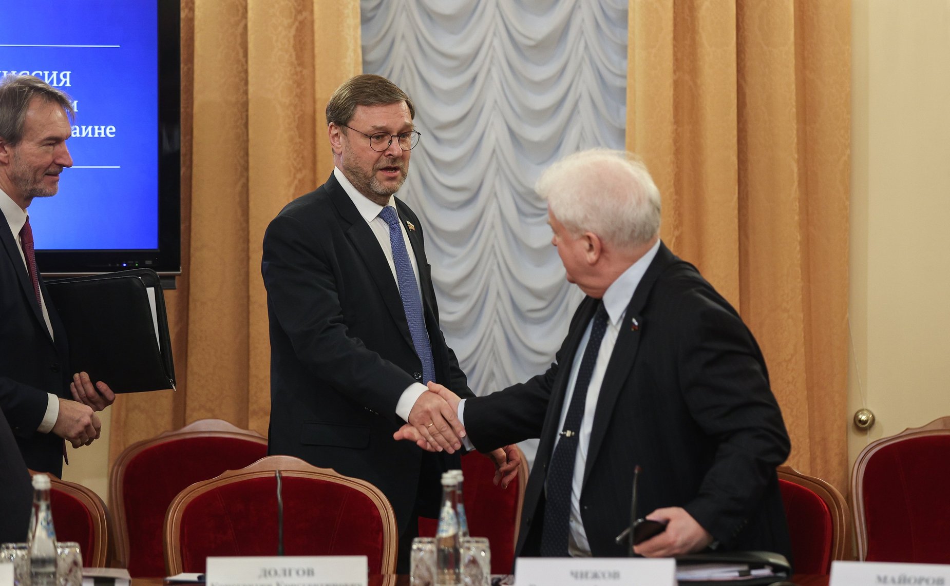 Заседание парламентской комиссии по расследованию обстоятельств, связанных с созданием американскими специалистами биологических лабораторий на территории Украины