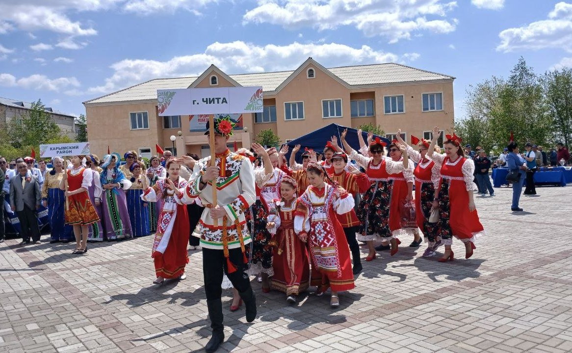 Баир Жамсуев поддержал фестиваль народного творчества в Забайкалье
