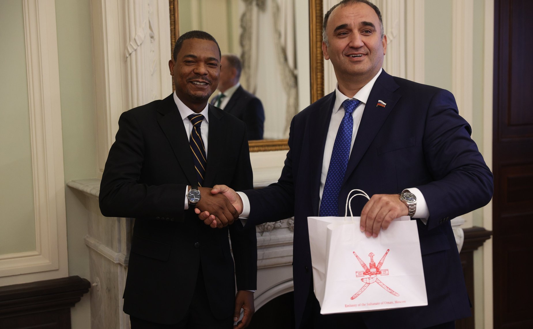 Встреча заместителя Председателя Совета Федерации Константина Косачева с Чрезвычайным и Полномочным Послом Султаната Оман в РФ Хамудом Салимом Абдуллой Аль Тувайхом