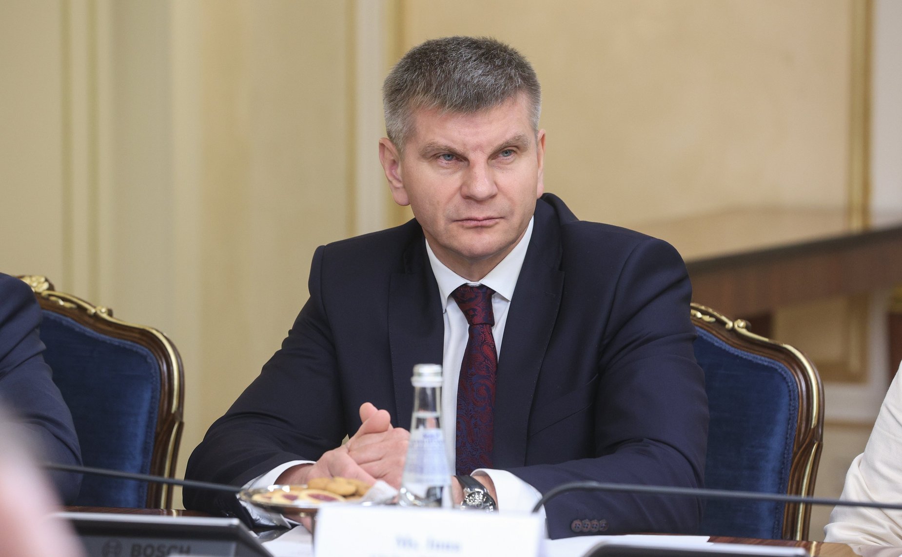 Геннадий Голов