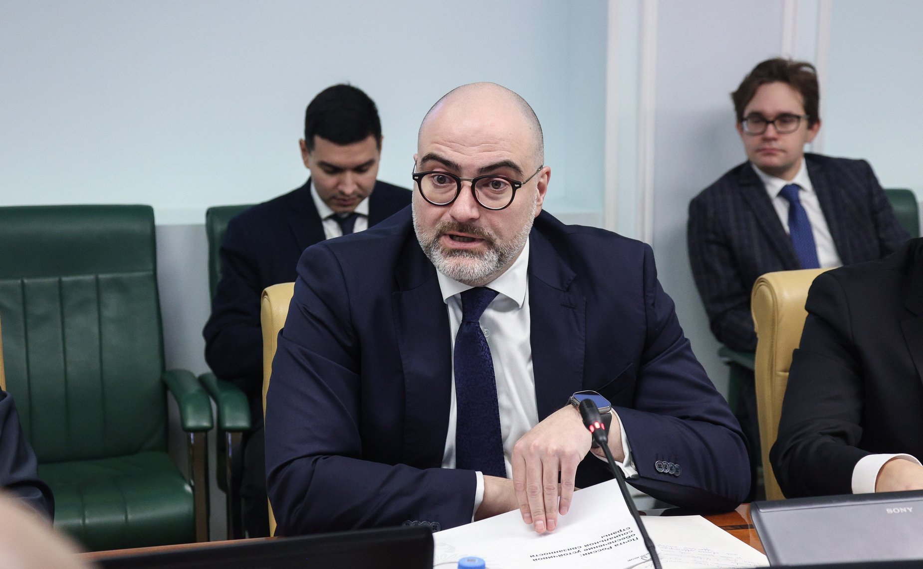 Круглый стол Комитета СФ по экономической политике «Актуальные вопросы взаимодействия акционерного общества «Почта России», маркетплейсов и других участников рынка онлайн-торговли»