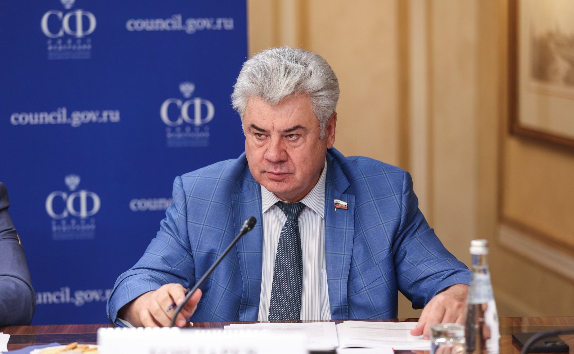 Виктор Бондарев