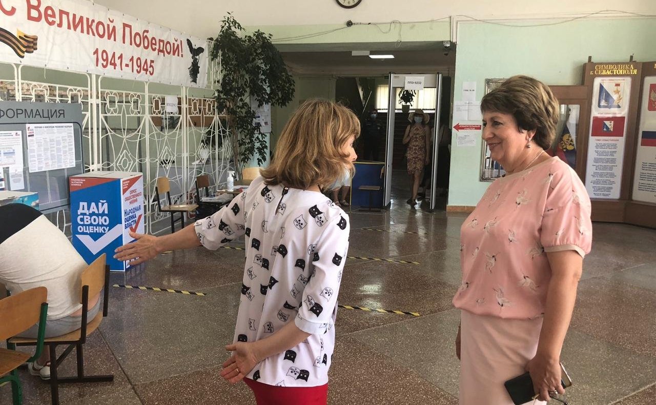 Екатерина Алтабаева в день голосования посетила избирательные участки в Севастополе