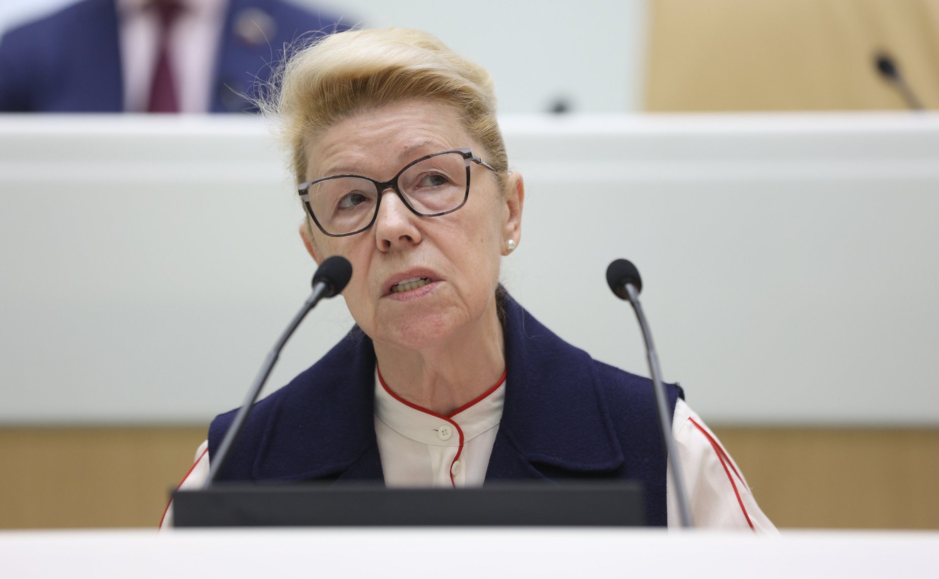 Елена Мизулина