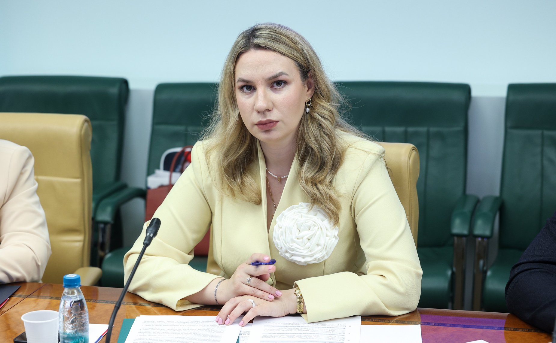 Круглый стол Комитета СФ по социальной политике на тему «О дополнительных мерах поддержки молодых семей в субъектах РФ: законодательный аспект»