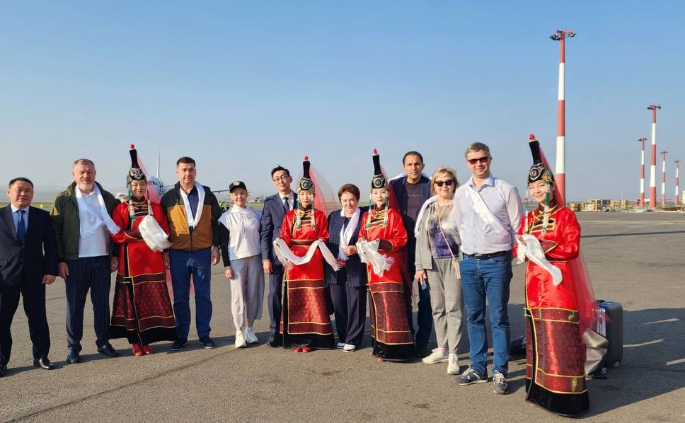 Комитет СФ по социальной политике провел в Республике Тыва выездное совещание с участием главы региона Владислава Ховалыга, представителей федеральных и региональных органов исполнительной власти