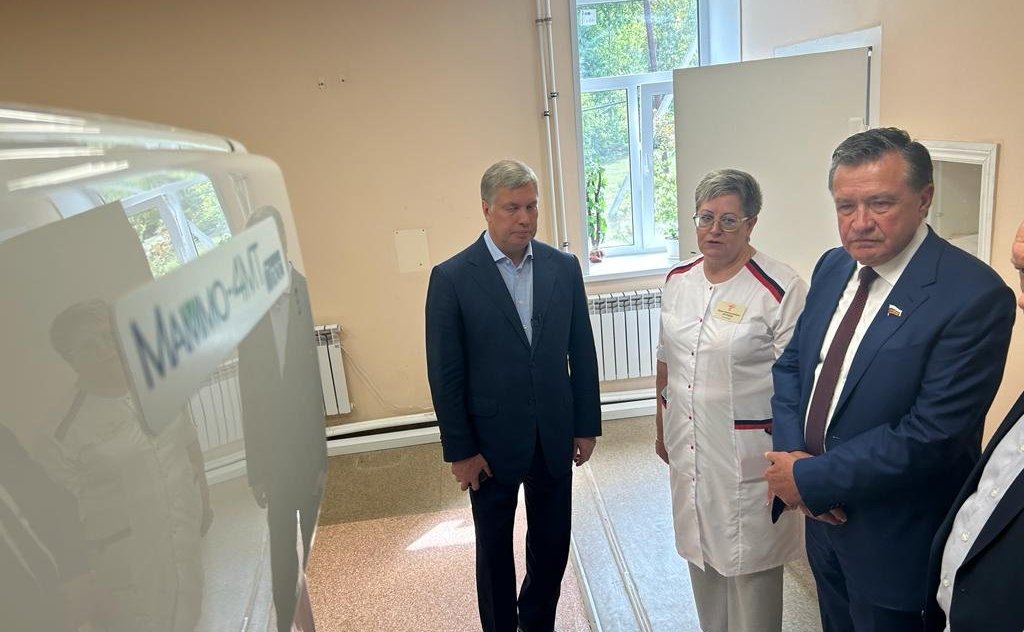 Сергей Рябухин в ходе региональной поездки посетил муниципальное образование «Майнский район» район и обсудил вопросы развития здравоохранения