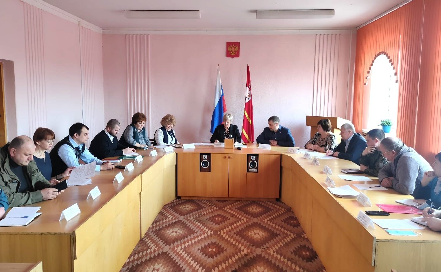 Нина Куликовских приняла участие в расширенном заседании организационного комитета по подготовке и проведению первой межрегиональной «Вахты Памяти-2022» на территории Смоленской области