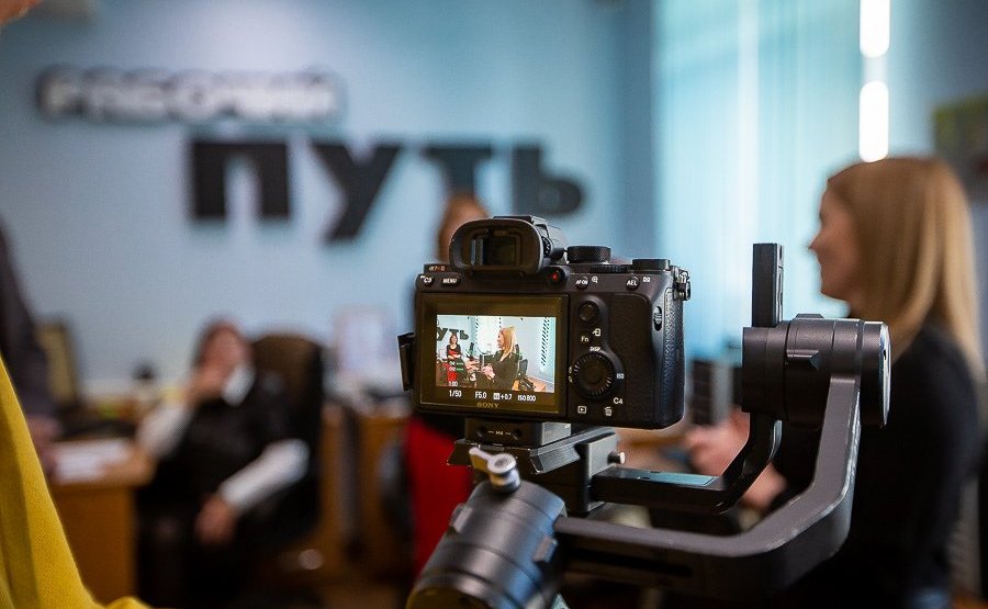 Ирина Кожанова поздравила со 105-летием коллектив областной газеты «Рабочий путь»