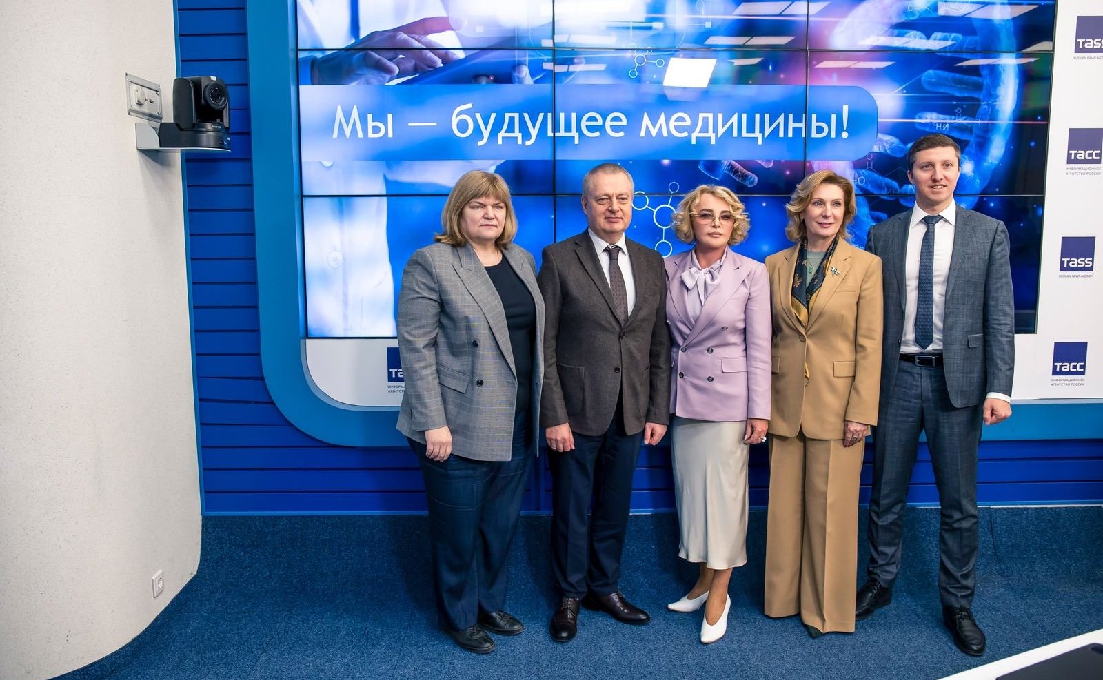 Заместитель Председателя Совета Федерации Инна Святенко приняла участие в пресс-конференции, посвящённой старту приёма заявок на участие в V конкурсе проектов Всероссийской научной школы «Медицина Молодая»