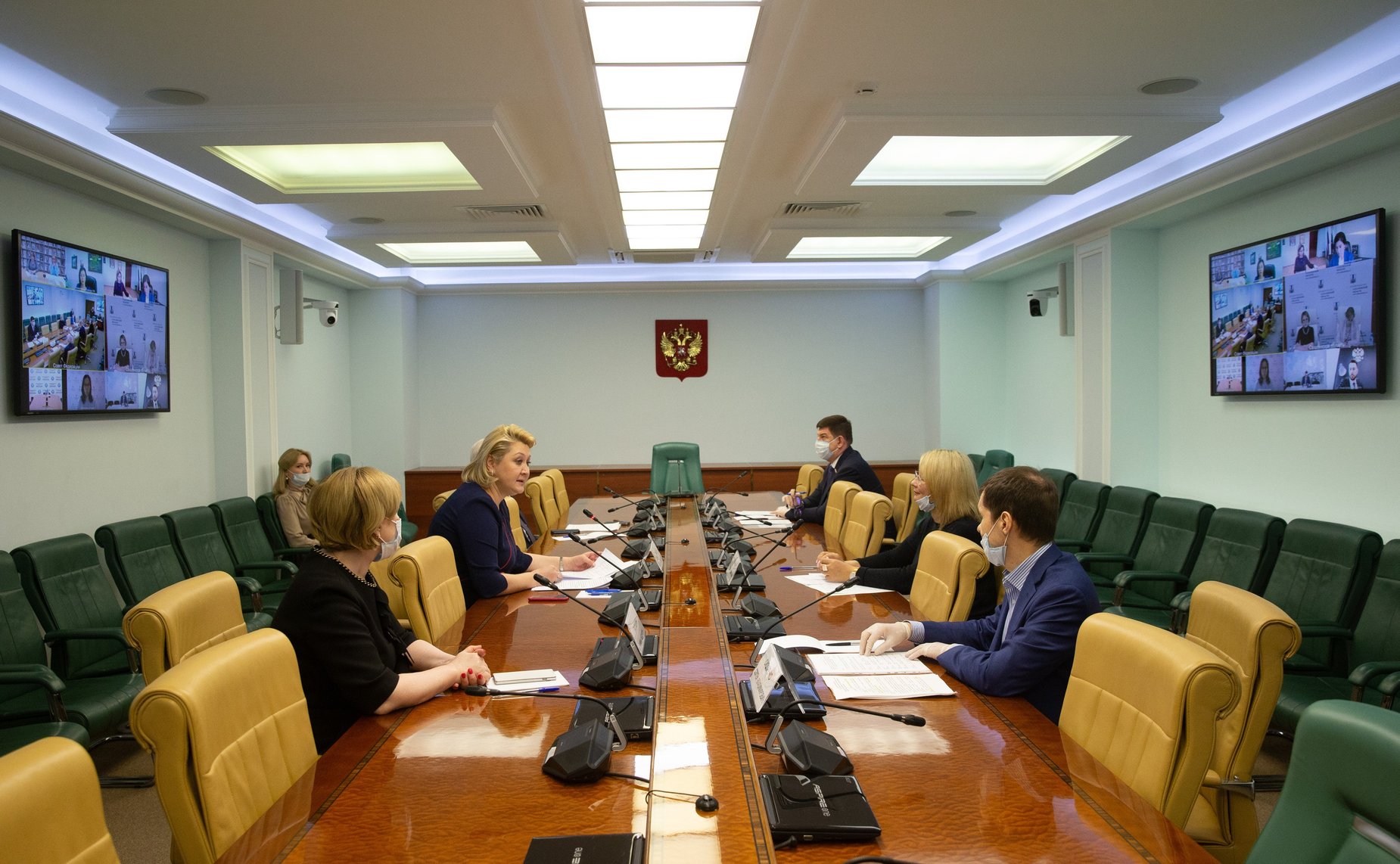 Видеоконференция Комитета СФ по науке, образованию и культуре с представителями субъектов РФ