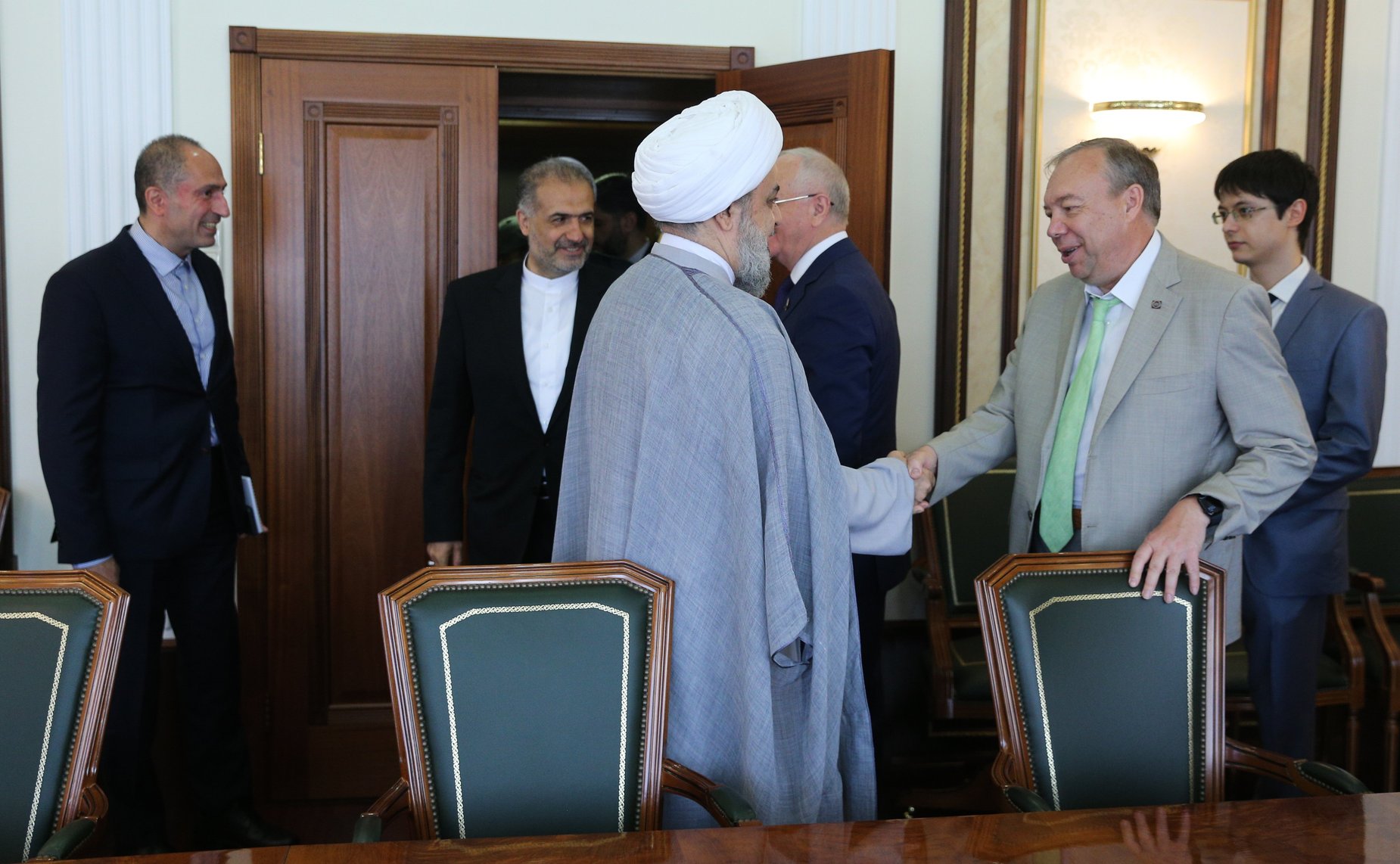 Встреча заместителя председателя Комитета СФ по международным делам Фарита Мухаметшина с Генеральным секретарем Всемирной организации по сближению мазхабов