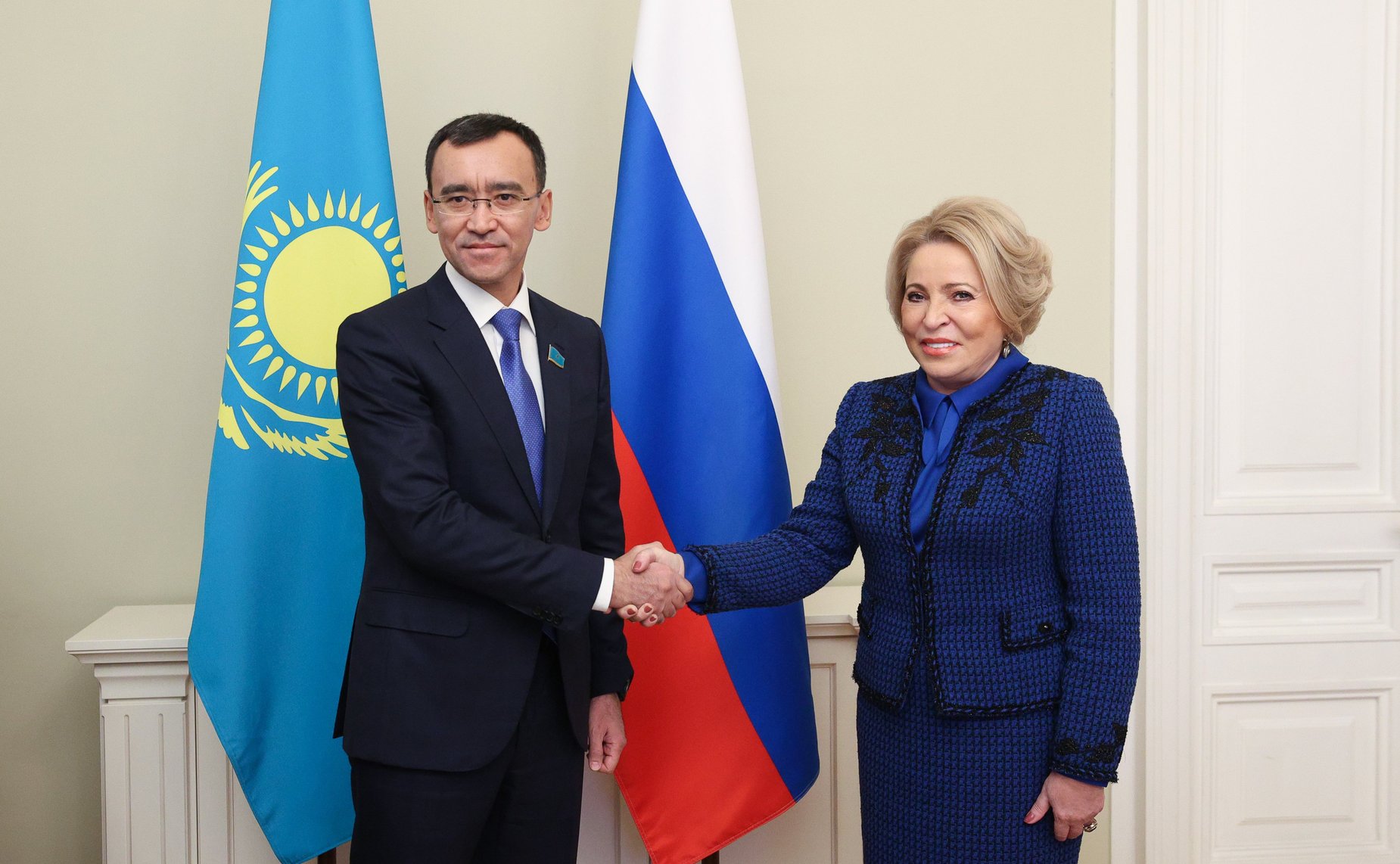Валентина Матвиенко провела встречу с Председателем Сената Парламента Республики Казахстан Мауленом Ашимбаевым