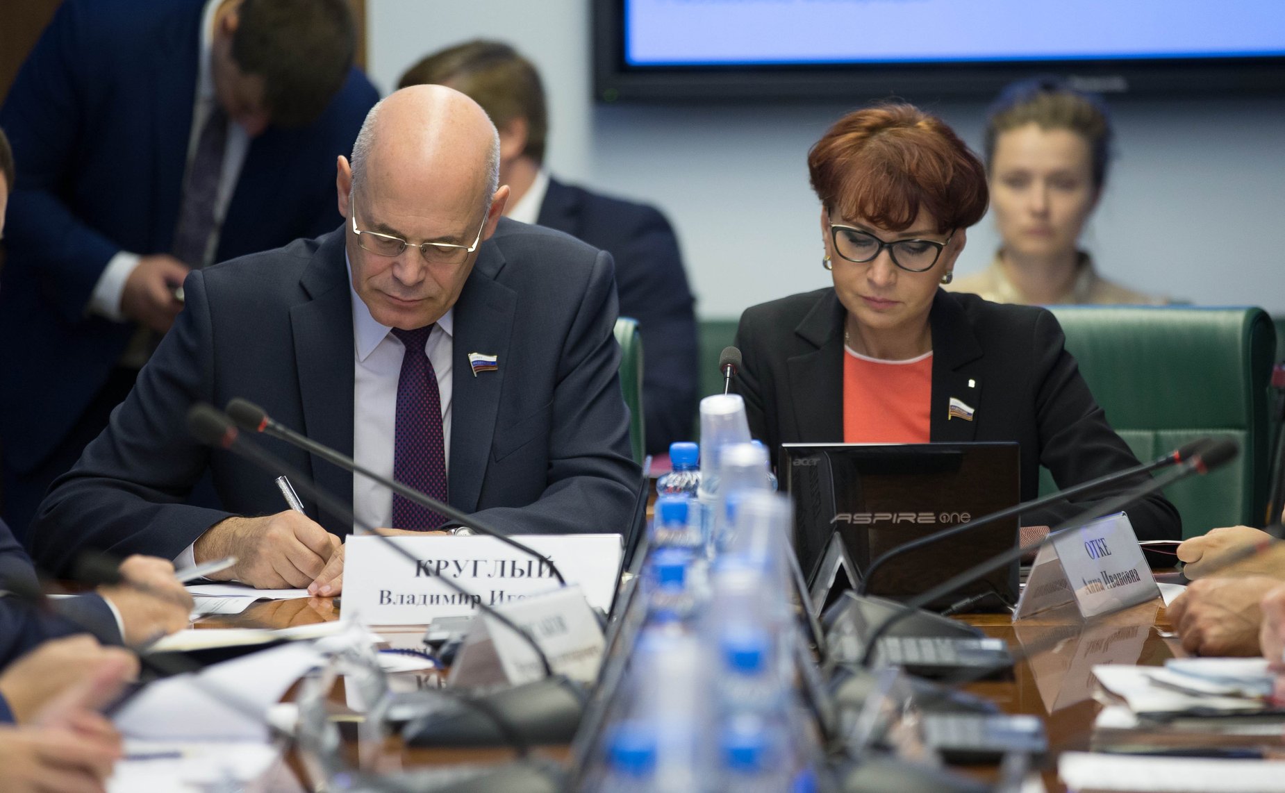 В. Круглый и Т. Кусайко