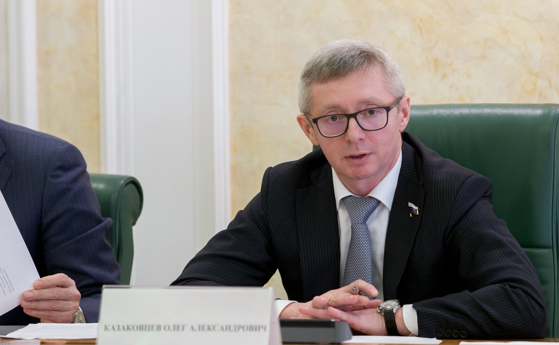 О. Казаковцев