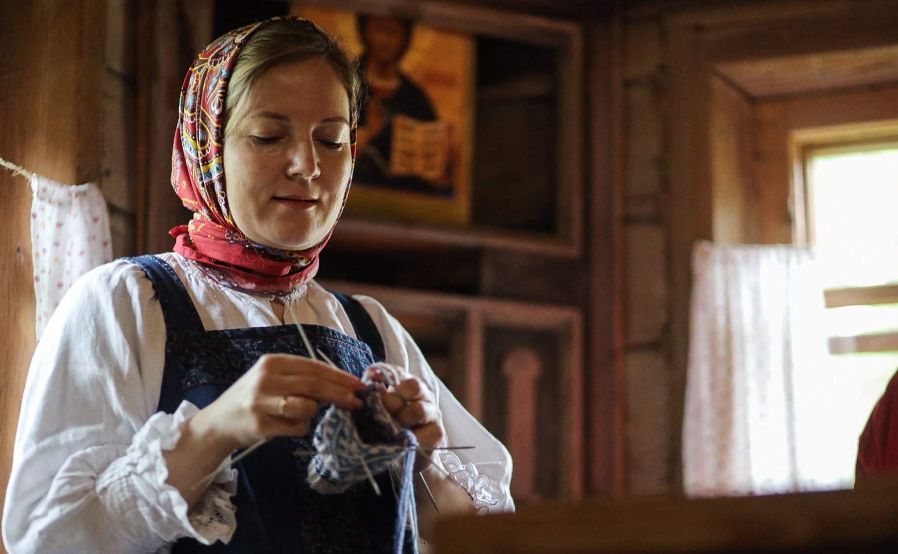 Сенаторы посетили музей деревянного зодчества «Малые Корелы»